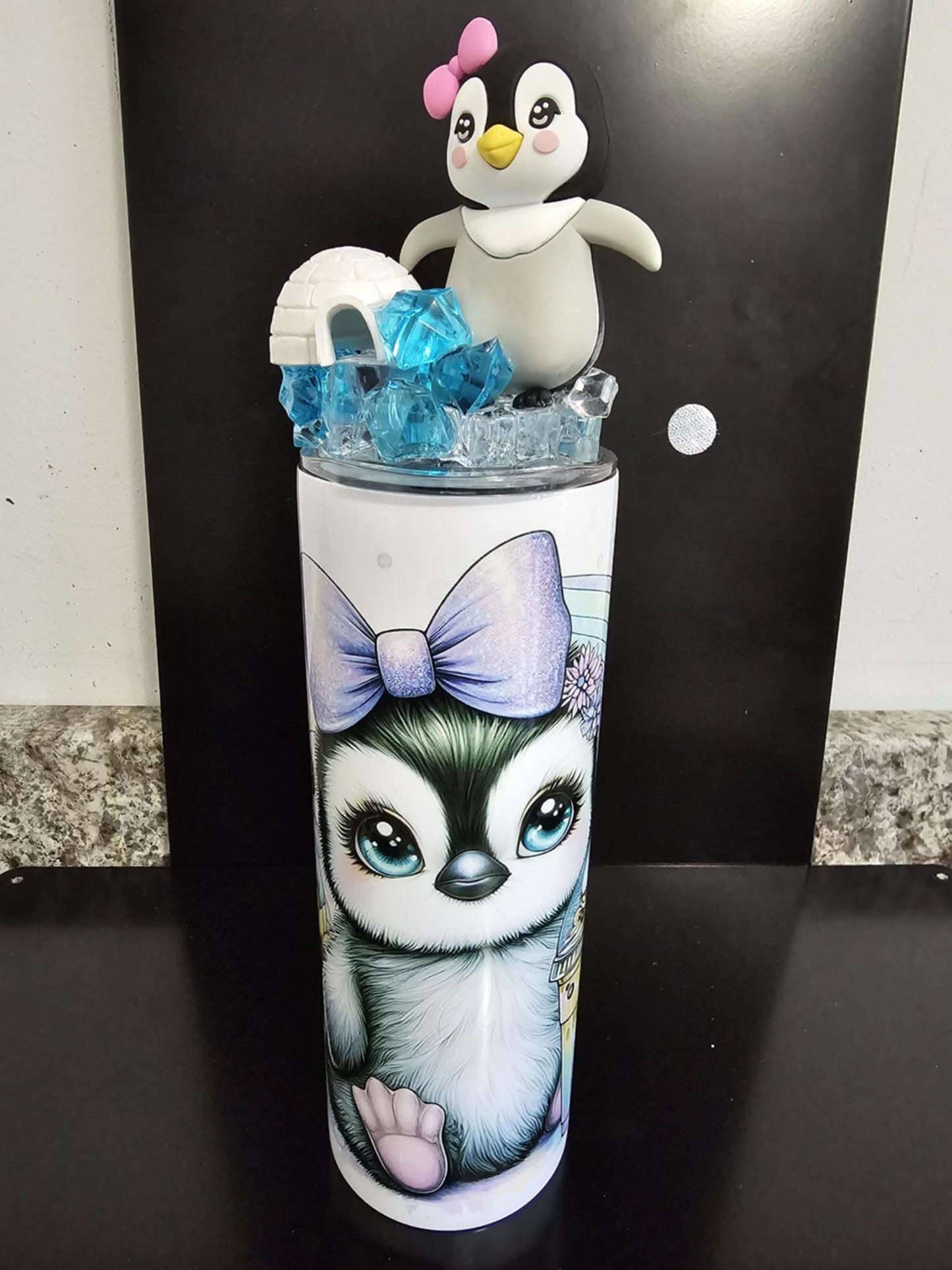 PENGUIN WITH FANCY LID TUMBLER