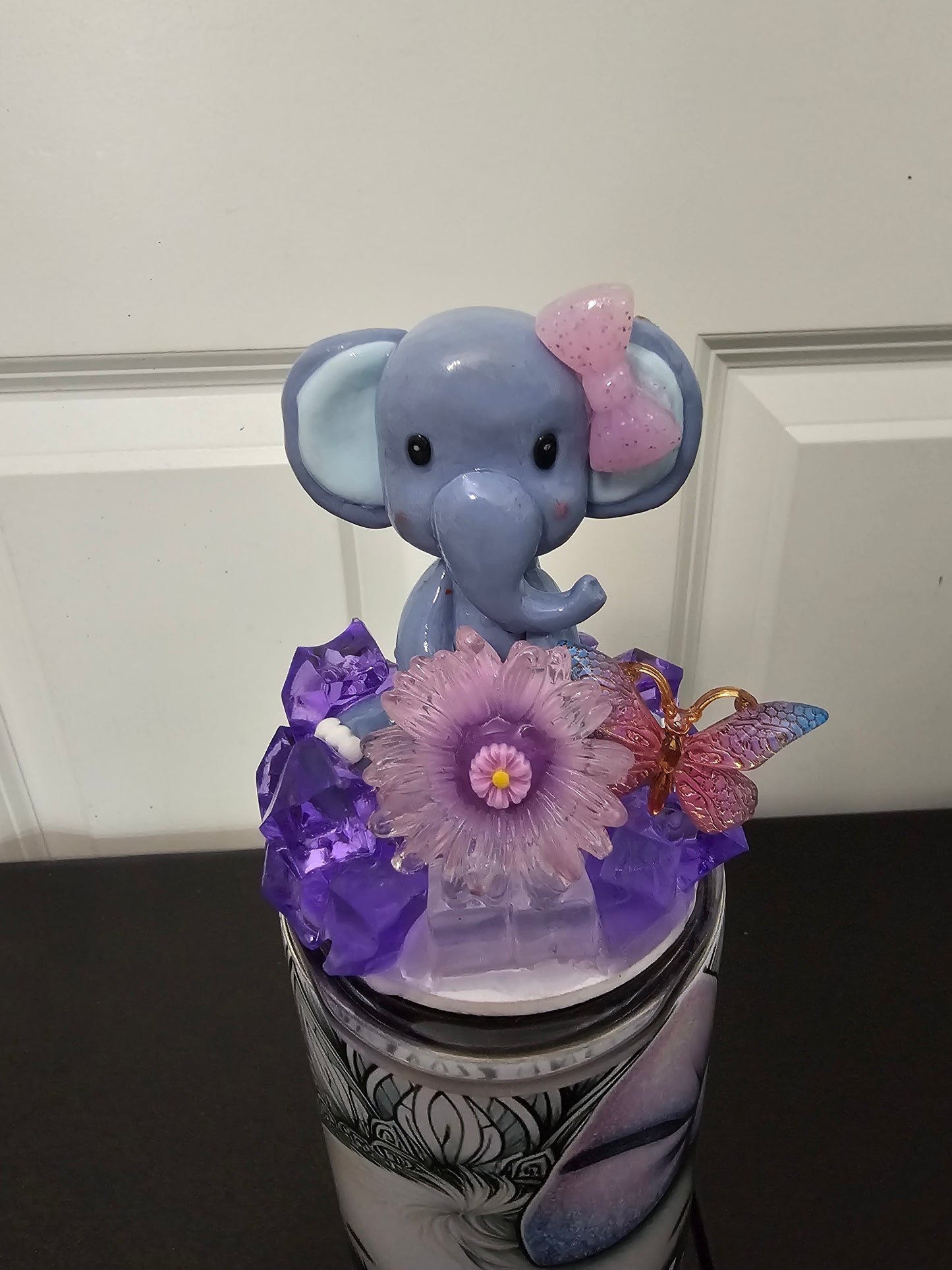 ELEPHANT WITH FLOWERS FANCY LID TUMBLER